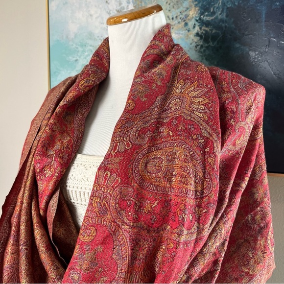 Vintage Accessories - Paisley Pashmina with Fringe